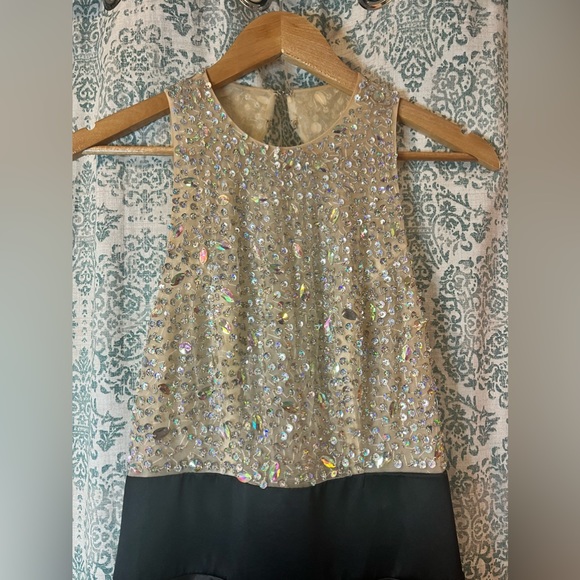 Black and Silver Jeweled Gown w pockets - Picture 3 of 12